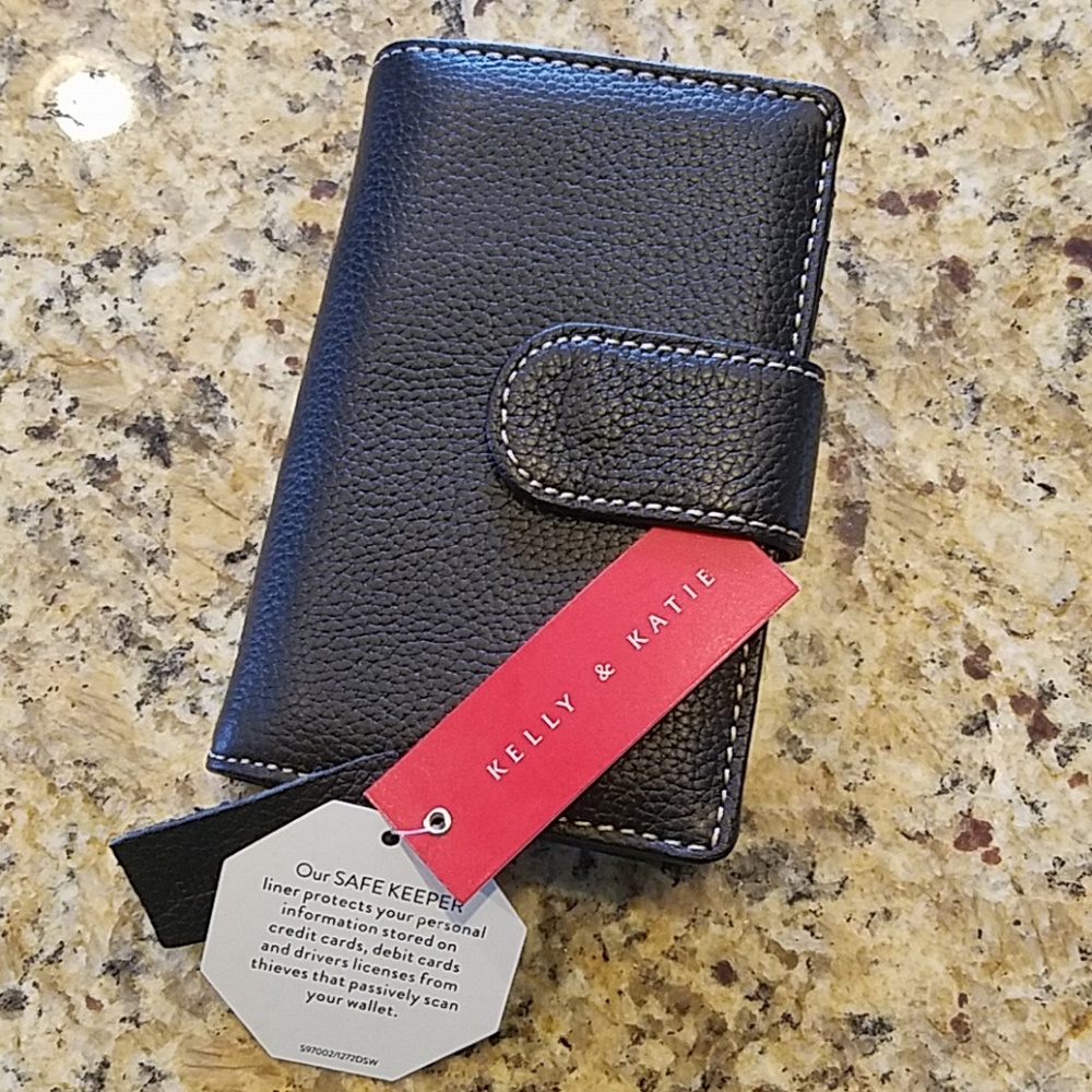 KELLY & KATIE Safe Keeper Wallet